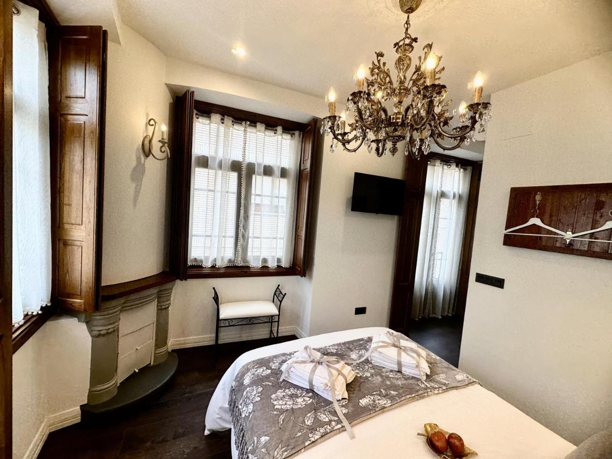 Claren'S Boutique Rooms Кангас-дель-Нарсеа Екстер'єр фото