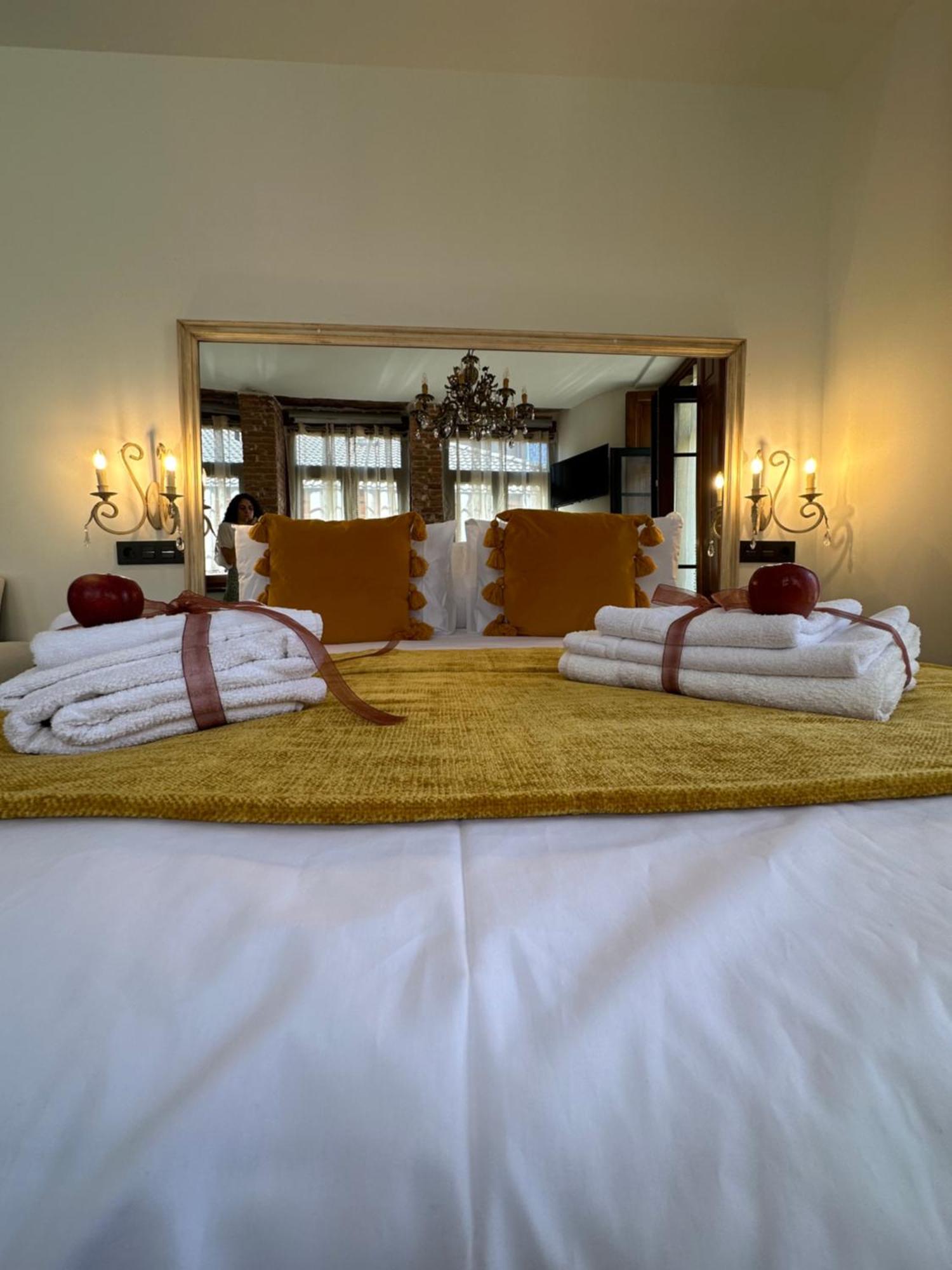 Claren'S Boutique Rooms Кангас-дель-Нарсеа Екстер'єр фото