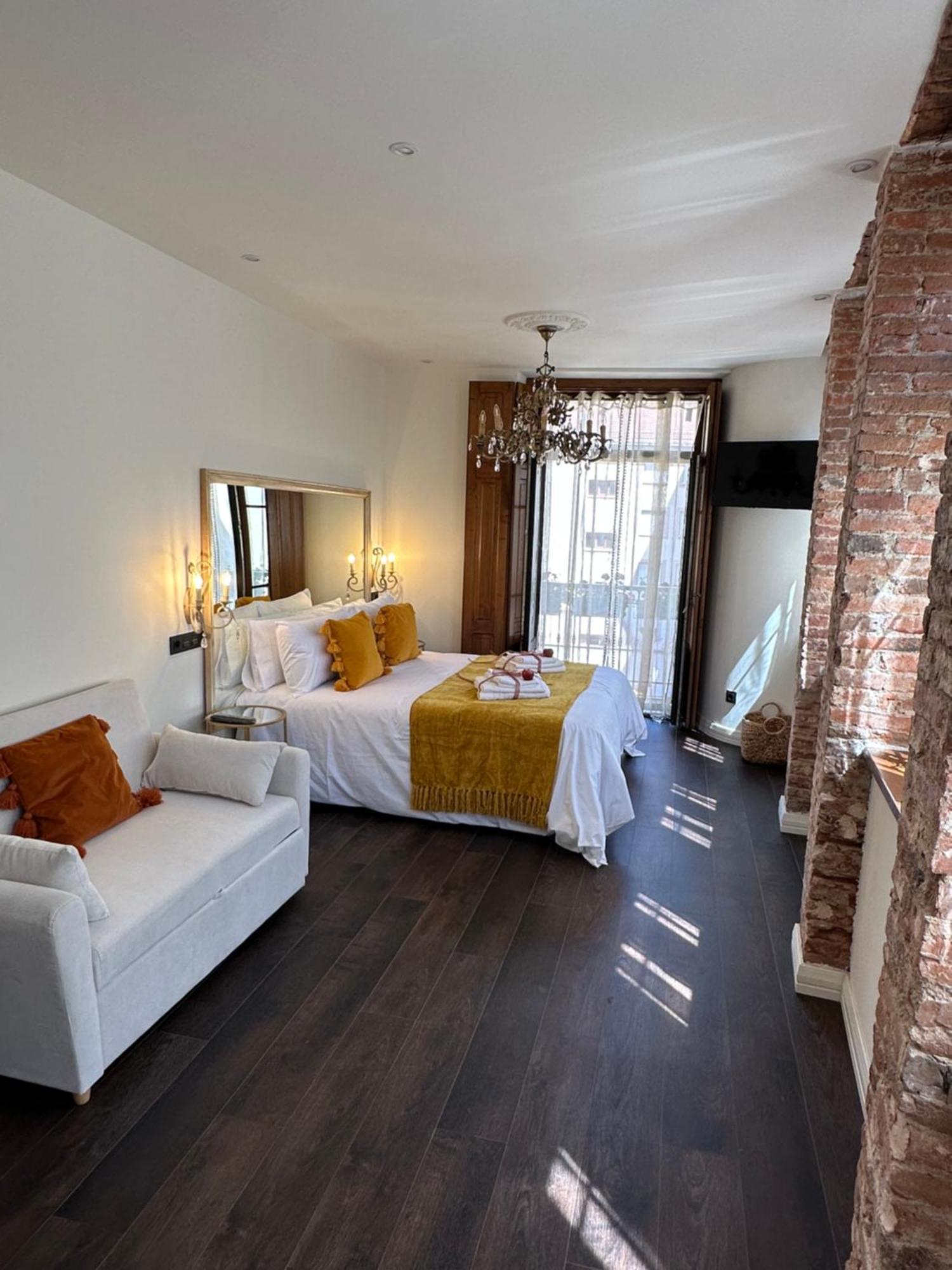Claren'S Boutique Rooms Кангас-дель-Нарсеа Екстер'єр фото