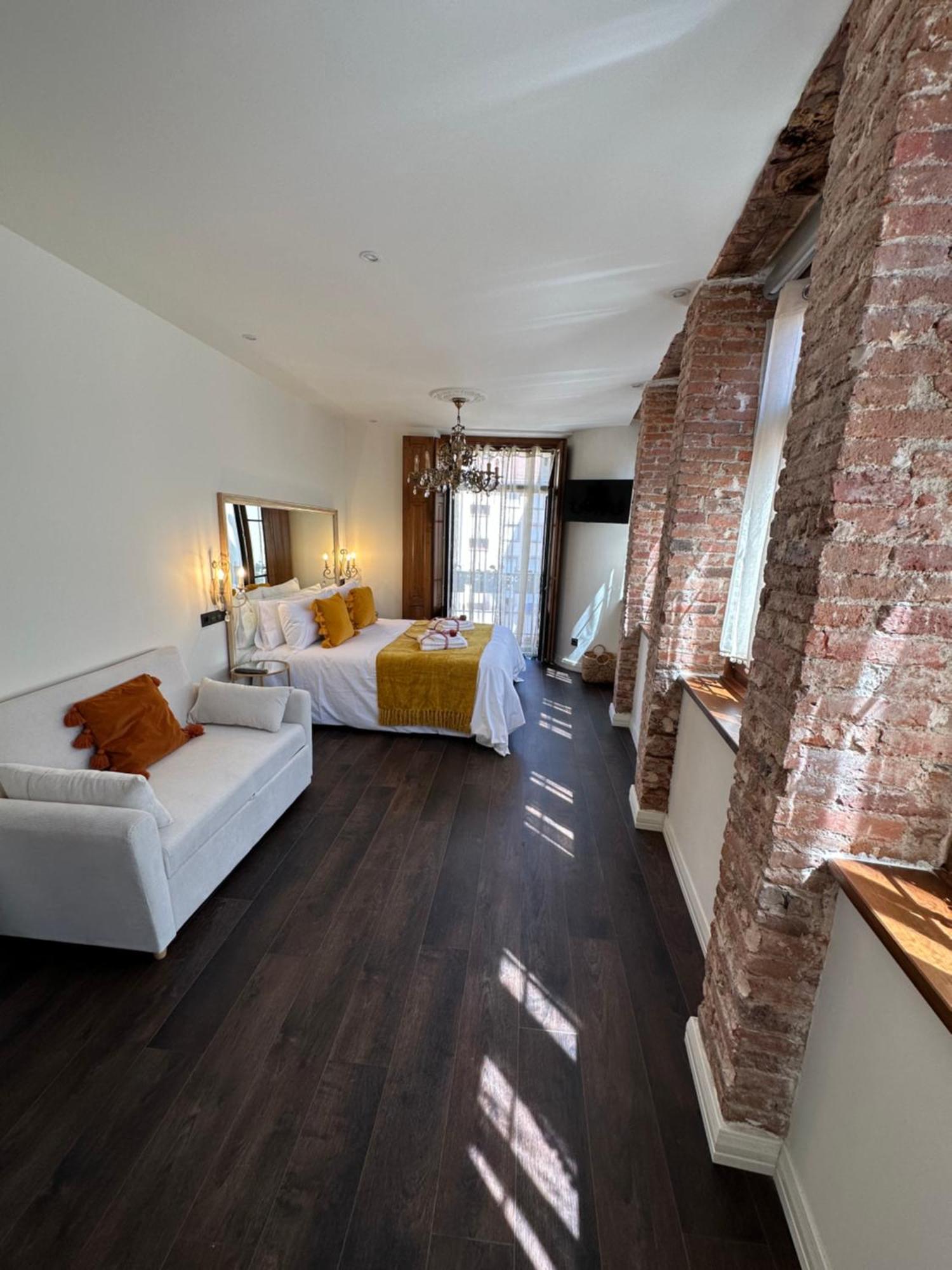 Claren'S Boutique Rooms Кангас-дель-Нарсеа Екстер'єр фото